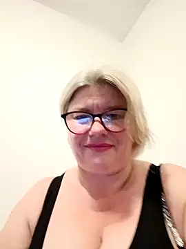 Diana 49 online show from April 12, 7:33 am