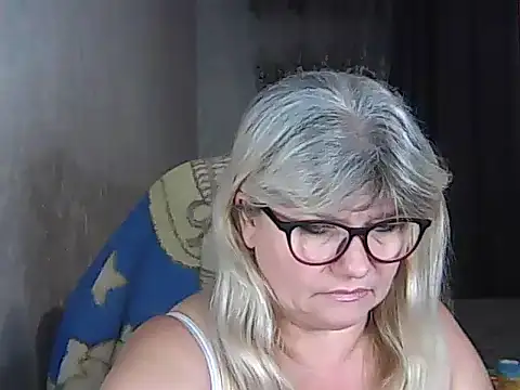 Snapshot of Diana_49 chatting on November 10, 10:53 am Diana 49 online show from November 10, 10:53 am