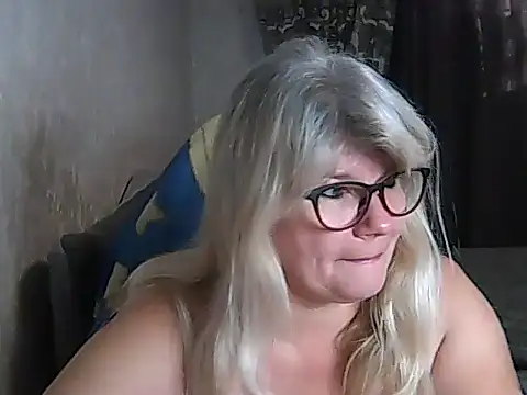 Snapshot of Diana_49 chatting on October 18, 9:22 am Diana 49 online show from October 18, 9:22 am