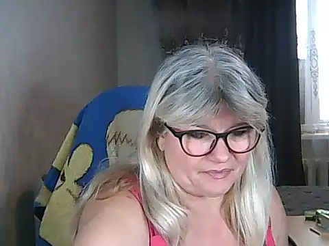 Snapshot of Diana_49 chatting on November 25, 9:42 am Diana 49 online show from November 25, 9:42 am