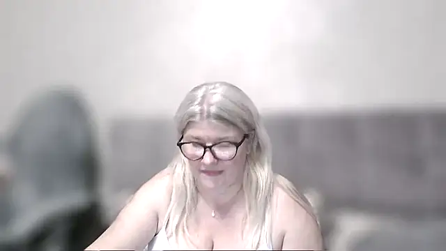 Diana 49 online show from May 4, 1:47 pm
