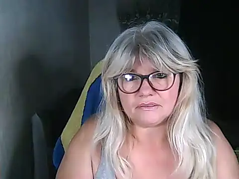 Snapshot of Diana_49 chatting on November 20, 10:42 pm Diana 49 online show from November 20, 10:42 pm