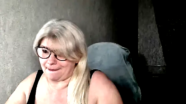 Diana 49 online show from March 13, 8:03 pm