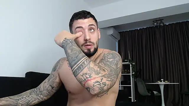  DylanGreen online show from October 24, 8:24 am