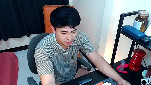 Snapshot of princeJayX chatting on November 16, 4:17 am princeJayX online show from November 16, 4:17 am