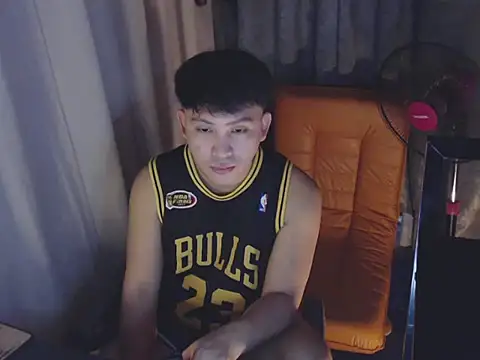 princeJayX online show from May 18, 8:19 am