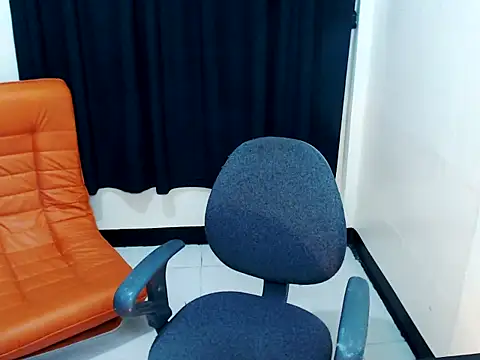 Snapshot of princeJayX chatting on December 3, 7:19 am princeJayX online show from December 3, 7:19 am