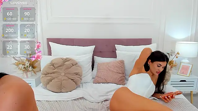 Snapshot of JasmiLyn chatting on January 31, 7:12 pm JasmiLyn online show from January 31, 7:12 pm