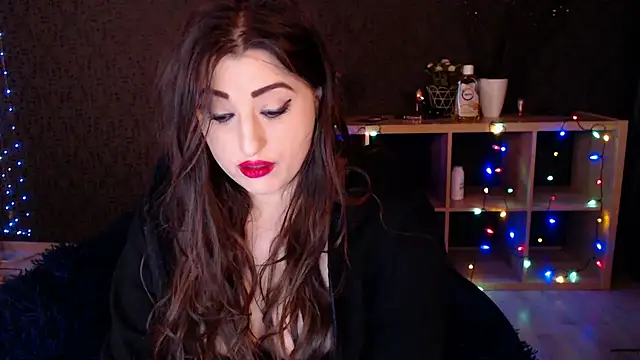 Snapshot of RebeccaStone chatting on February 9, 3:43 am RebeccaStone online show from February 9, 3:43 am
