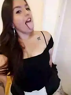 Snapshot of piiruwx chatting on December 10, 7:54 pm piiruwx online show from December 10, 7:54 pm