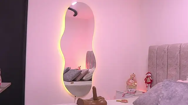 violeta aroca online show from December 22, 3:06 am