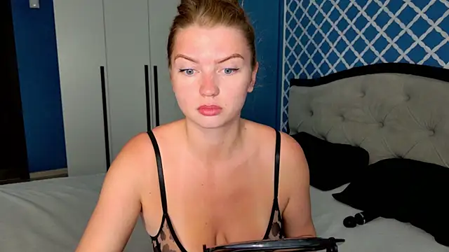 Snapshot of Busty_Redhead chatting on June 11, 3:14 am Busty Redhead online show from June 11, 3:14 am