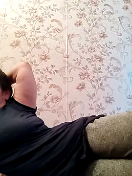 Snapshot of Zulfiya_Bruce chatting on February 15, 1:54 pm Zulfiya Bruce online show from February 15, 1:54 pm