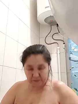 Snapshot of Zulfiya_Bruce chatting on February 11, 11:43 am Zulfiya Bruce online show from February 11, 11:43 am