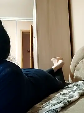 Snapshot of Zulfiya_Bruce chatting on February 12, 5:45 pm Zulfiya Bruce online show from February 12, 5:45 pm