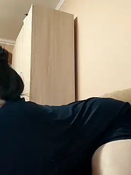 Zulfiya Bruce online show from December 15, 6:14 pm