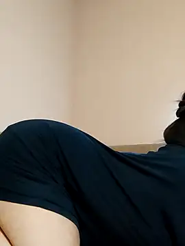 Zulfiya Bruce online show from December 18, 6:56 pm