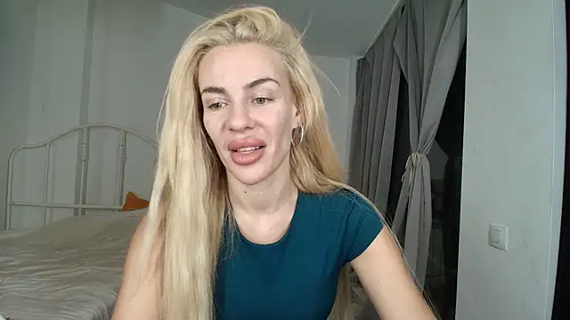 Snapshot of Roshana16 chatting on September 26, 6:37 pm Roshana16 online show from September 26, 6:37 pm