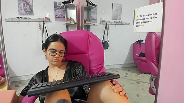 CAMILA--REY online show from March 2, 12:01 pm