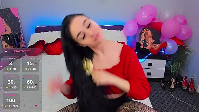 KeiraChoCo online show from March 26, 8:40 pm