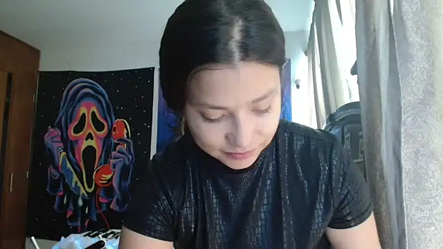 3littleschoolteens online show from April 19, 5:47 pm