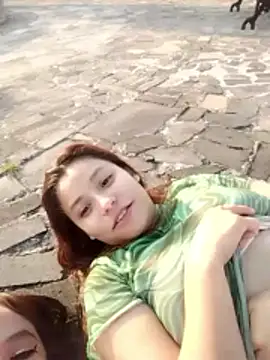 3littleschoolteens online show from April 8, 11:50 pm