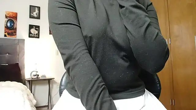 3littleschoolteens online show from January 12, 9:09 pm