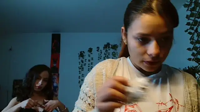 3littleschoolteens online show from November 8, 9:18 pm