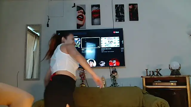 3littleschoolteens online show from November 6, 6:01 pm