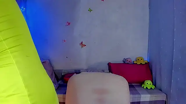 Snapshot of LickLizzy chatting on November 24, 9:48 pm LickLizzy online show from November 24, 9:48 pm