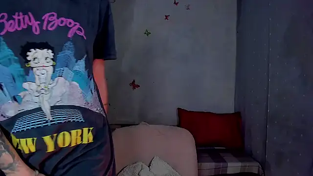 LickLizzy online show from February 21, 9:39 pm