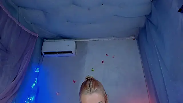 LickLizzy online show from May 6, 8:02 pm