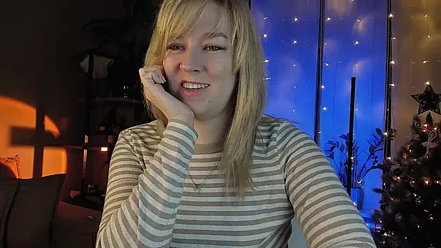 Snapshot of 5_in_one chatting on January 7, 4:39 am 5 in one online show from January 7, 4:39 am