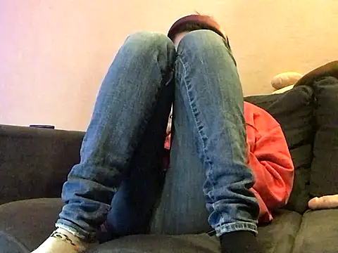 LovelyMoustache online show from December 15, 10:37 pm