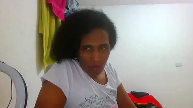Snapshot of Aishamara chatting on September 24, 5:47 am Aishamara online show from September 24, 5:47 am