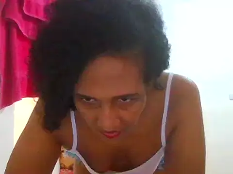 Snapshot of Aishamara chatting on March 19, 4:02 pm Aishamara online show from March 19, 4:02 pm