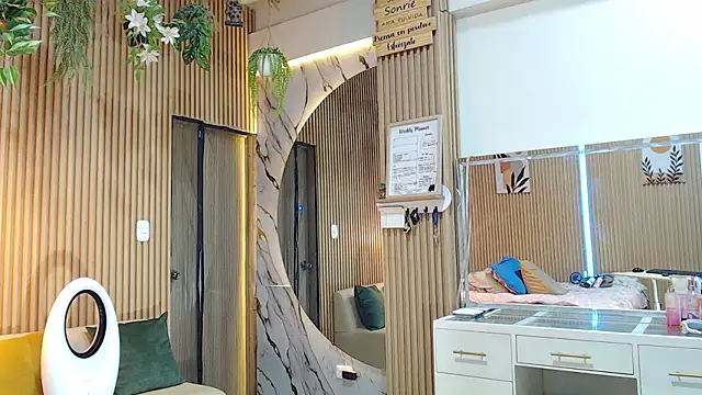 Snapshot of deepieredandwett chatting on March 2, 4:58 pm deepieredandwett online show from March 2, 4:58 pm