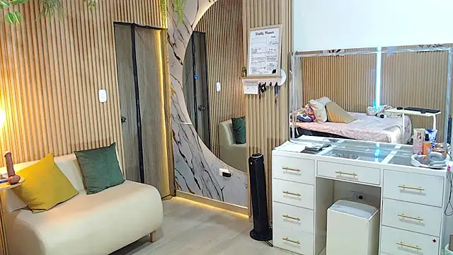 Snapshot of deepieredandwett chatting on February 24, 8:04 am deepieredandwett online show from February 24, 8:04 am