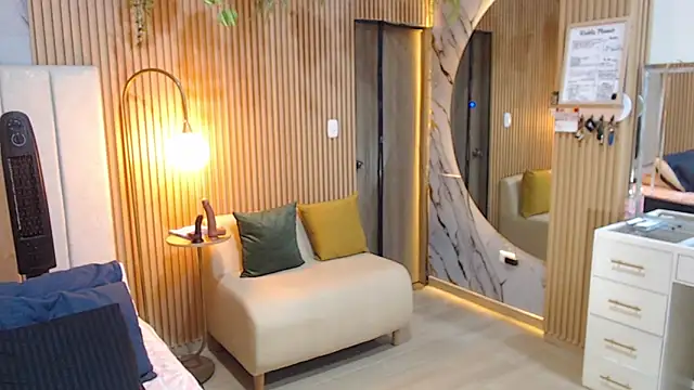 deepieredandwett online show from November 8, 7:56 am