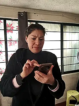 LaInsaciableIntensa online show from February 8, 2:59 pm