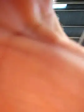 Snapshot of LaInsaciableIntensa chatting on October 30, 5:43 pm LaInsaciableIntensa online show from October 30, 5:43 pm