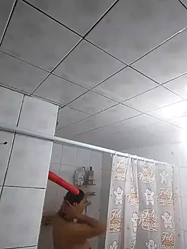 Snapshot of LaInsaciableIntensa chatting on November 23, 12:20 am LaInsaciableIntensa online show from November 23, 12:20 am