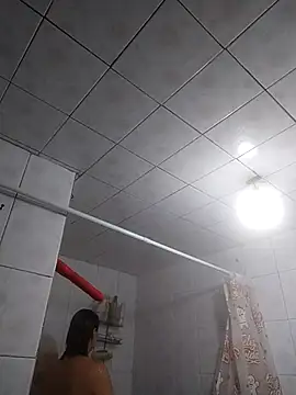 Snapshot of LaInsaciableIntensa chatting on November 27, 3:12 pm LaInsaciableIntensa online show from November 27, 3:12 pm