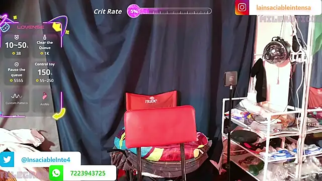 Snapshot of LaInsaciableIntensa chatting on October 22, 2:44 am LaInsaciableIntensa online show from October 22, 2:44 am