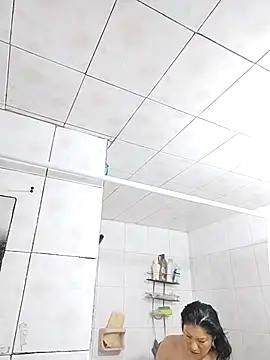 Snapshot of LaInsaciableIntensa chatting on October 20, 6:41 pm LaInsaciableIntensa online show from October 20, 6:41 pm