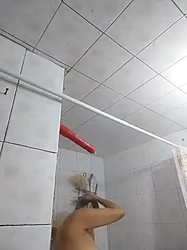 Snapshot of LaInsaciableIntensa chatting on October 27, 6:09 pm LaInsaciableIntensa online show from October 27, 6:09 pm