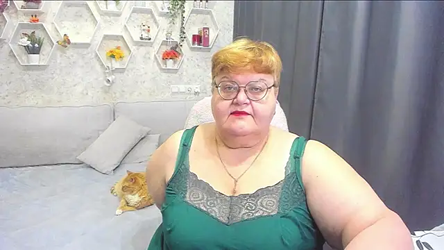  big love  online show from April 11, 8:23 pm