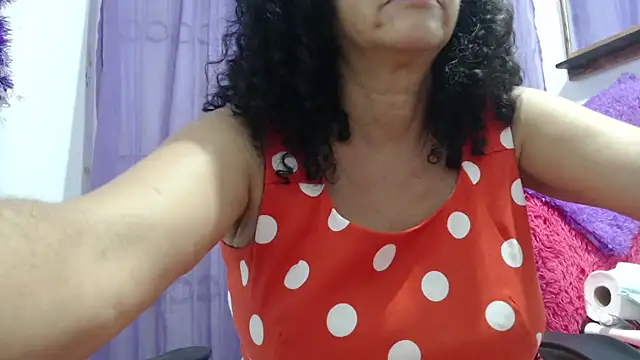 heyline milf online show from November 4, 10:02 pm