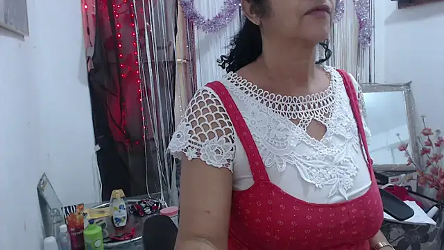 Snapshot of heyline_milf chatting on February 3, 5:14 pm heyline milf online show from February 3, 5:14 pm
