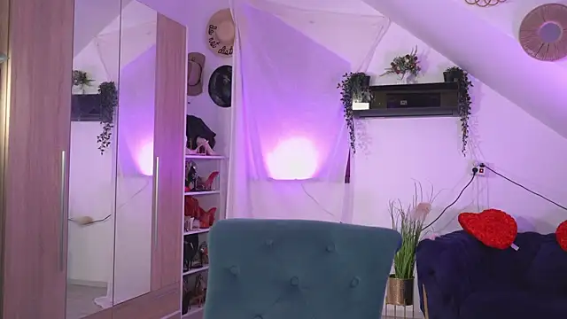 Snapshot of Amaliamour chatting on November 3, 4:07 am Amaliamour online show from November 3, 4:07 am